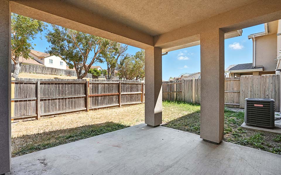 McCellan Corridor 1491 4x2.5 Backyard